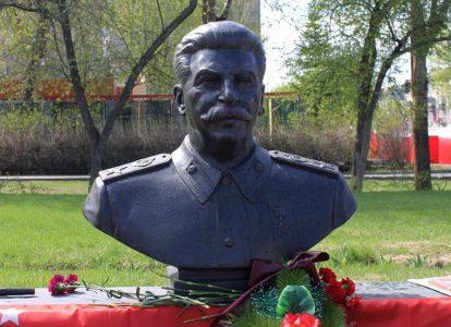 Новосибирцы поддерживают установку памятника Сталину