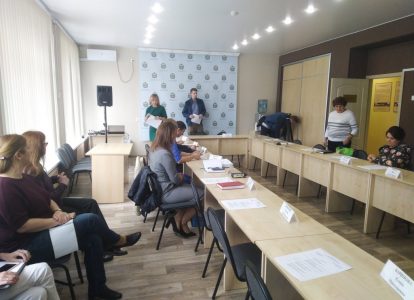 Заседание чиновников из Общественной палаты Новгородской области