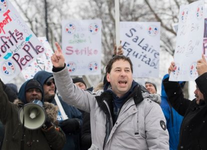 Канадские рабочие продолжают забастовку